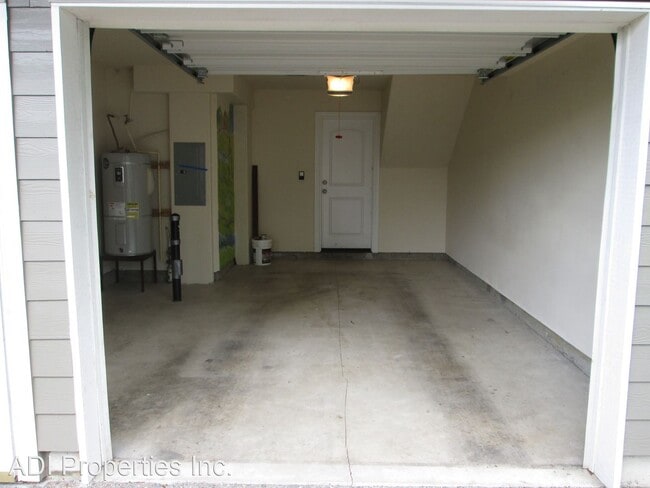 Foto del edificio - 2 br, 2.5 bath House - 17297 SW Whitley Way