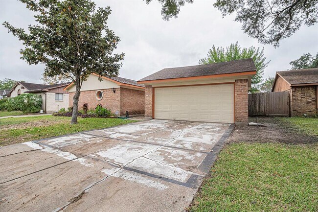 Building Photo - 819 Seamaster Dr