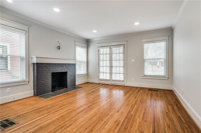 Foto del edificio - Historic 1bd|1ba -  Winnetka Heights Residence Near Bishop Arts