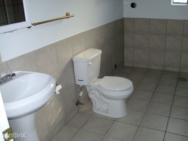 Foto del edificio - 3 br, 1 bath Townhome - 6772 Locust St