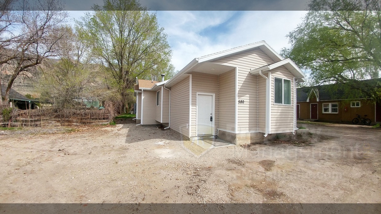 580 N Main St Unit 7, Brigham City, UT 84302 Room for Rent in Brigham