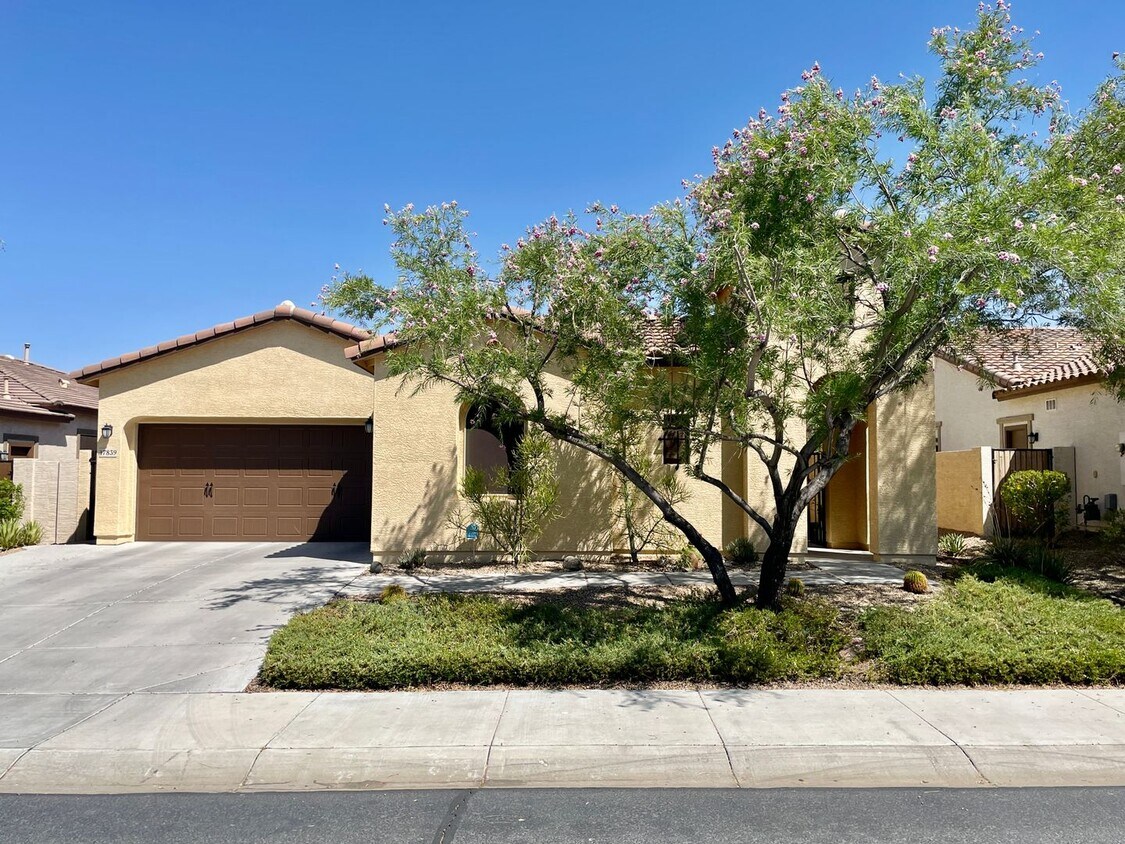 Primary Photo - Beautiful 3 Bedroom/2 Bath Single Level Ho...