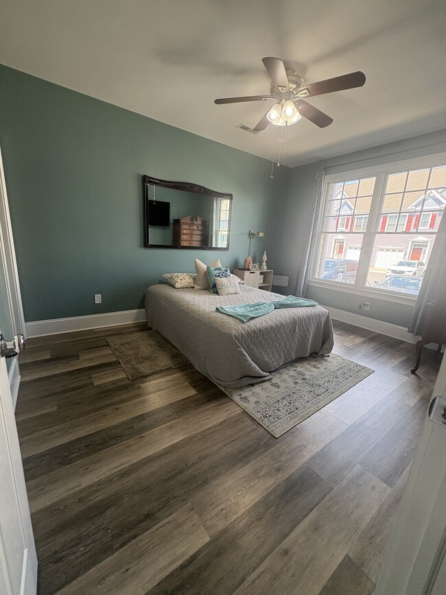 Dormitorio 1 Piso 1 - 18879 Bethpage Dr