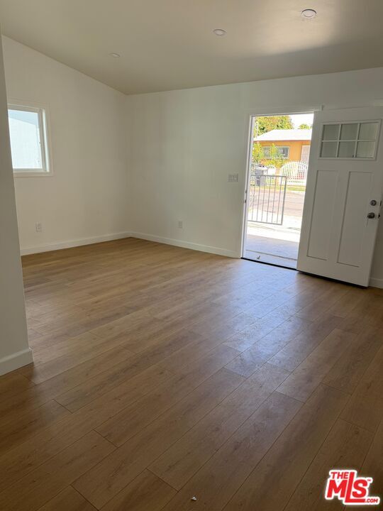 Foto del edificio - 10802 S Doty Ave