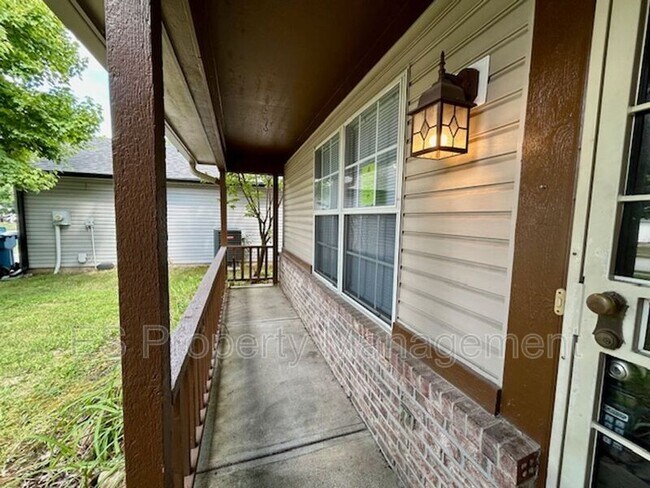 Foto del edificio - 5043 Seerley Creek Rd