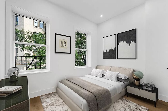 Building Photo - 218 East 9th Street