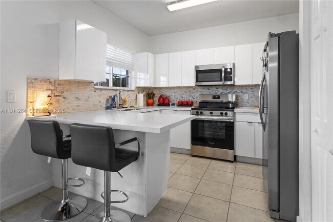 Foto del edificio - 2741 NE 4th St