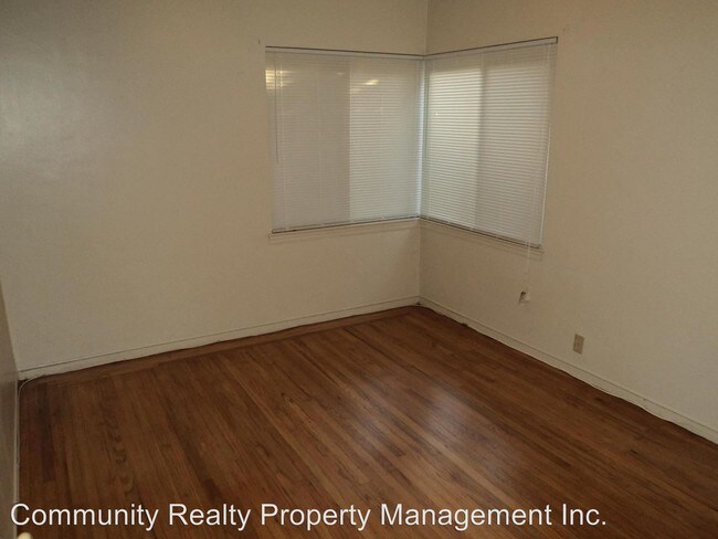 Building Photo - 2554 Ivy Dr