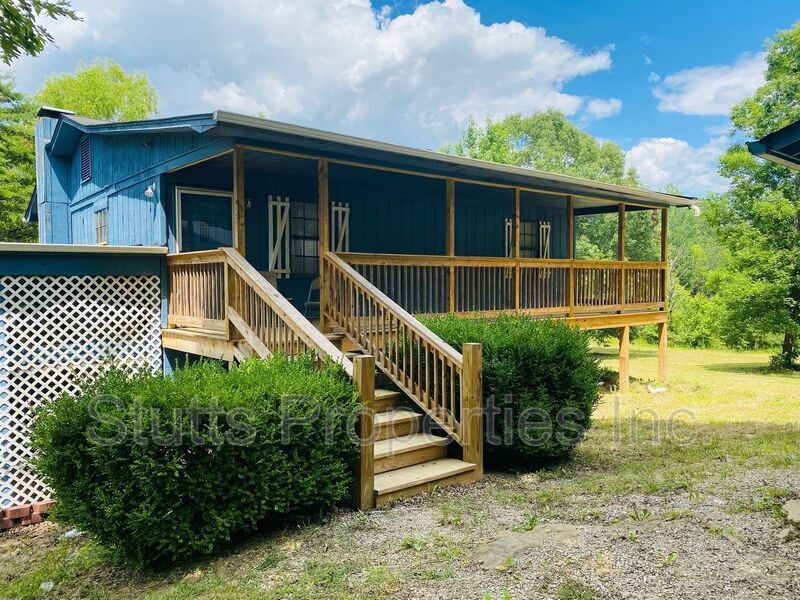 Primary Photo - 3567 Blue Rd