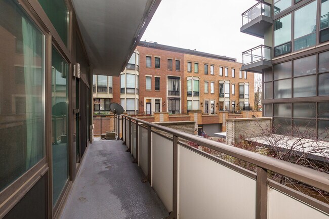 Foto del edificio - 660 W Wayman St