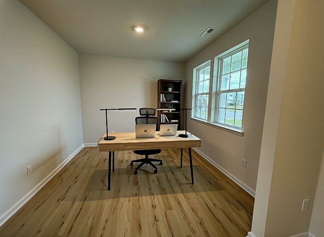 Building Photo - 212 Daytona Rd