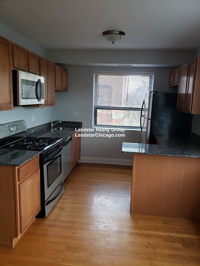 Foto del edificio - 7616 N Marshfield Ave