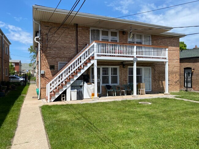 Foto del edificio - 507 E 107th St