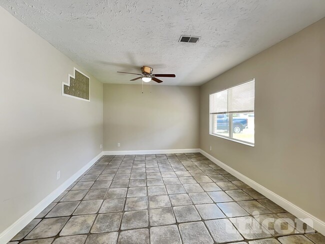 Foto del edificio - 1212 Citrus Hill Ct