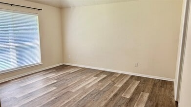 Building Photo - 5808 Forest Timbers Dr