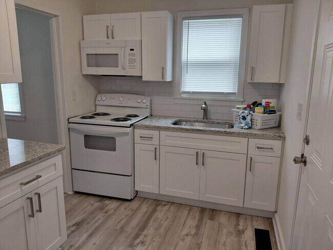 Building Photo - Your New Home at Park South