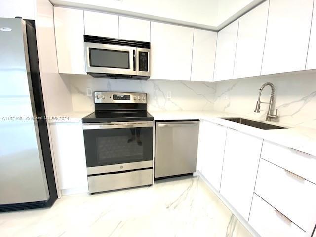 Foto del edificio - 3530 Mystic Pointe Dr