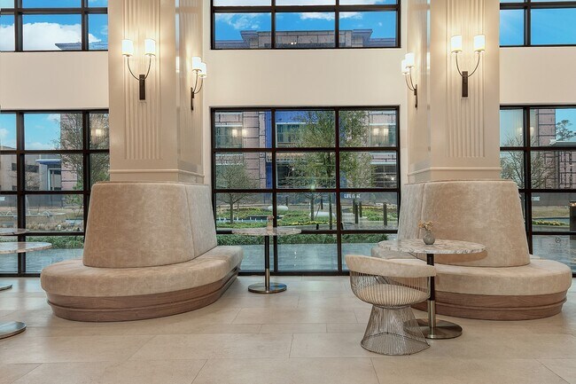 Foto del edificio - 8900 Six Pines Dr