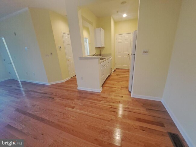 Foto del edificio - 4100 Sandpiper Dr