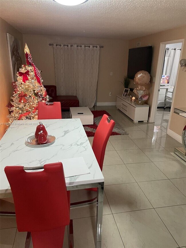 Foto del edificio - 6060 W 21st Ct