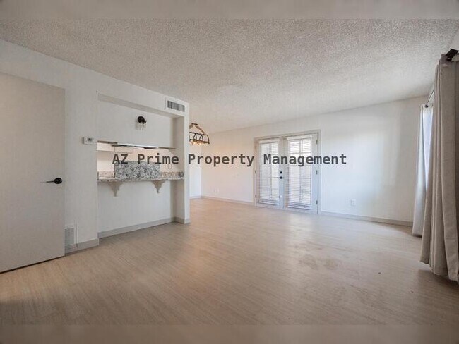Foto del edificio - 4272 N 82nd St