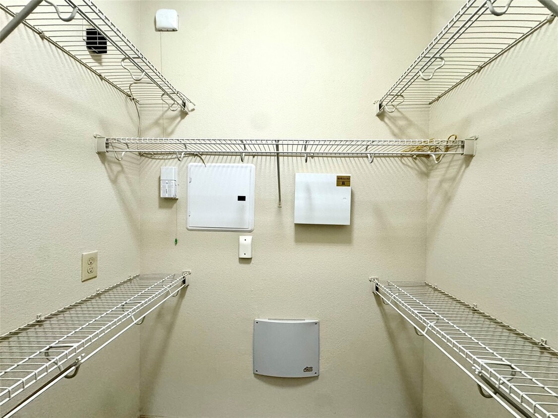 Foto del edificio - 3788 Richmond Ave.