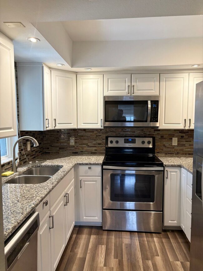 Foto del edificio - SPECIAL*** 1/2 OFF THE 2nd Months Rent - Q...