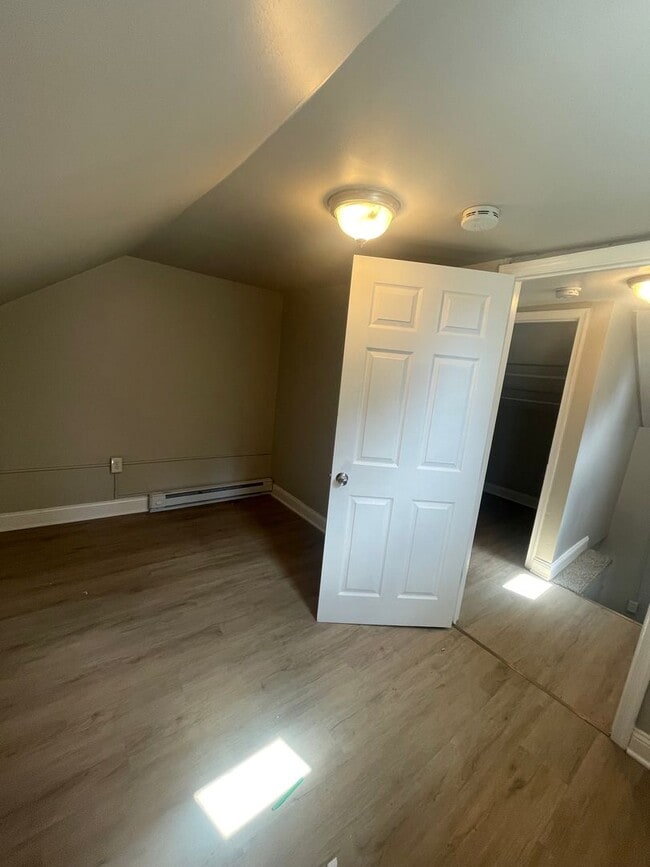 Building Photo - 2 Bed 1 Bath House in Boonsboro