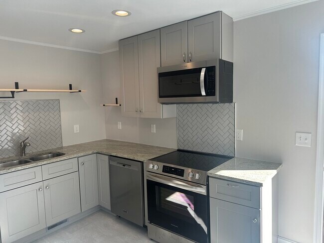 Foto del edificio - Like New Ranch - Minutes to Downtown Raleigh