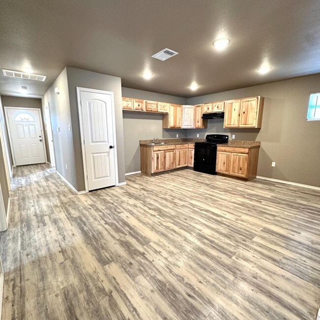 Foto del edificio - 1304 E 15th St