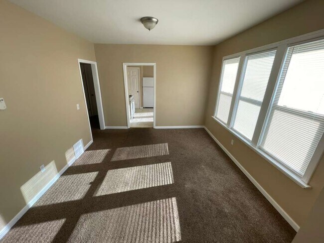 Foto del edificio - 5588 Montclair St