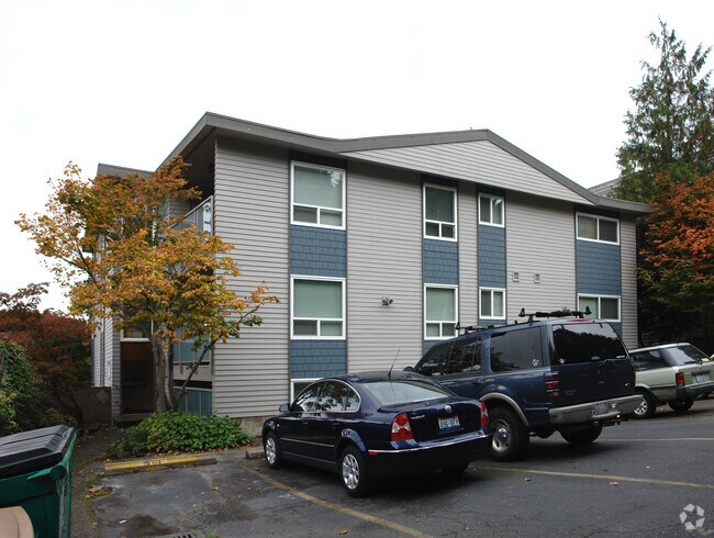 Building Photo - Queen Anne 9