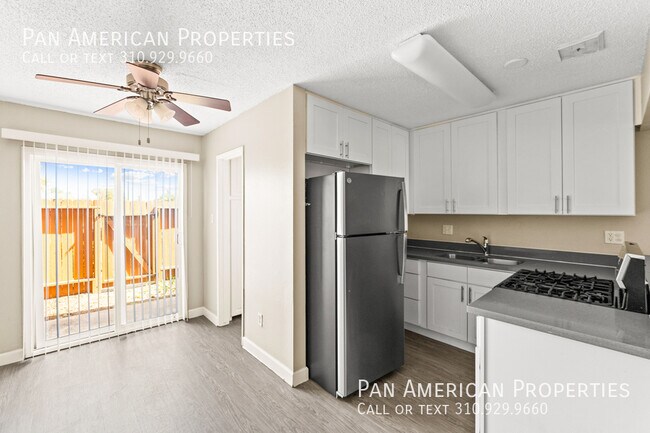 Foto del edificio - 15443 Van Buren St