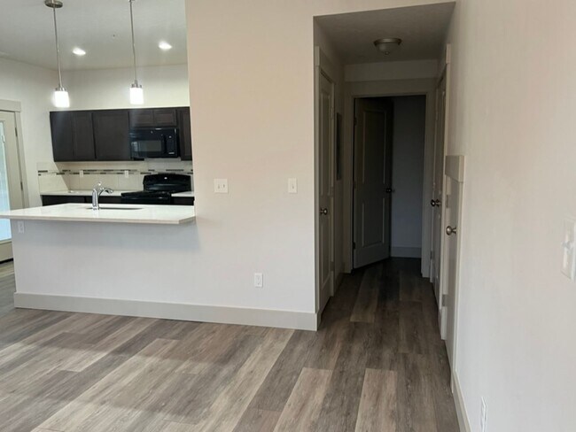 Foto del edificio - WELCOME TO SUNBEAM TOWNHOMES