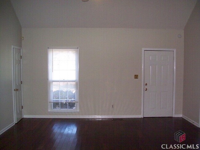 Foto del edificio - 125 Cardinal Creek Ln