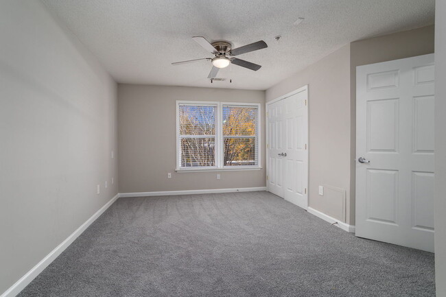 Building Photo - Avalon Place