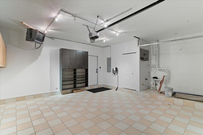 Foto del edificio - 839 W 14th Pl