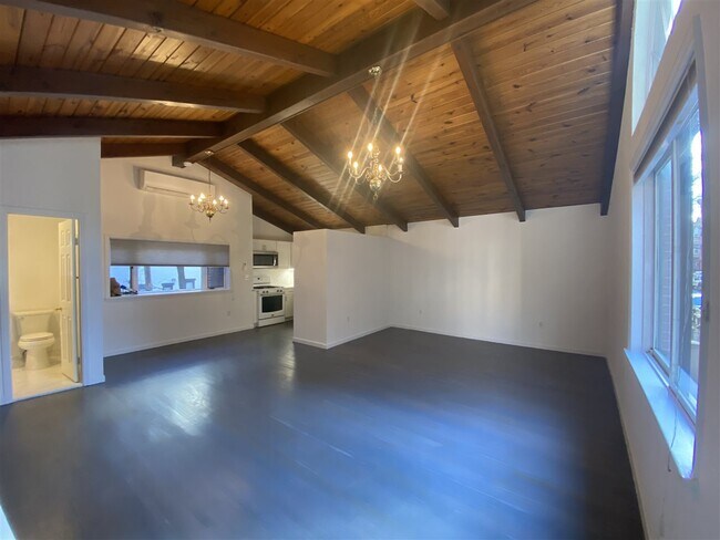 Building Photo - 113 14th St