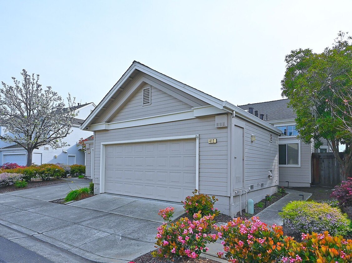 Foto principal - 412 McDonnel Rd