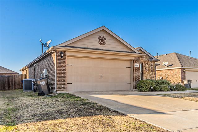 Building Photo - 1202 Pampa Grass Dr