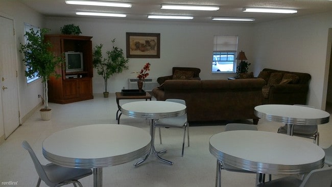 Foto del edificio - 2 br, 1 bath Apartment - Parkview Apartments