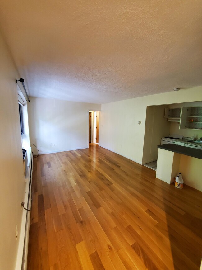 Foto del edificio - 77 Trowbridge St