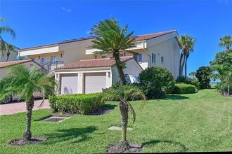 Building Photo - 852 Golden Beach Blvd