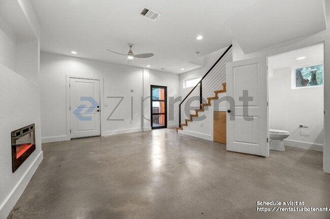 Building Photo - 124 S Mockingbird Cir