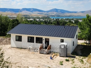 Building Photo - 1002 Hillside Ct