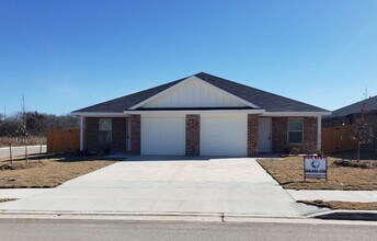 Building Photo - 2306 Alterman Dr