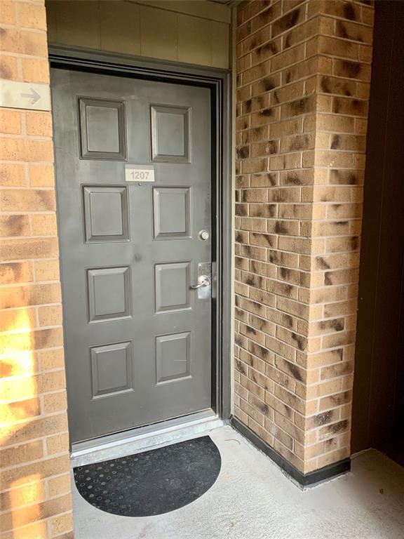 Building Photo - 8888 Tallwood Dr