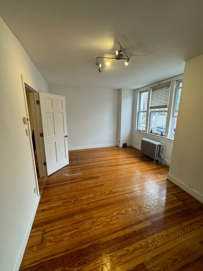 Building Photo - 31A 64th St