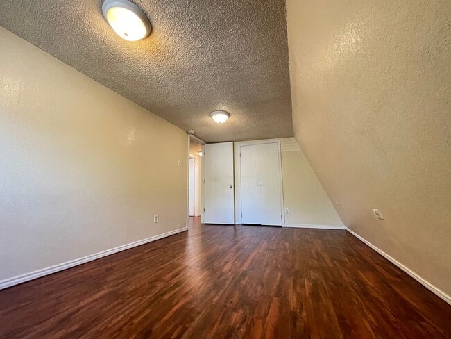 Building Photo - Affordable 2 bed in Arts District