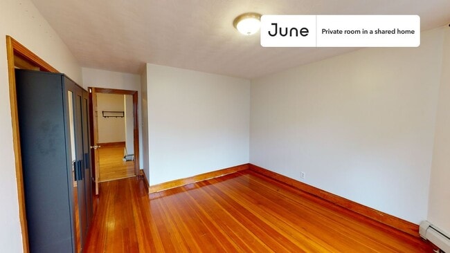 Building Photo - Room in Shared 5 bed/1 bath home
